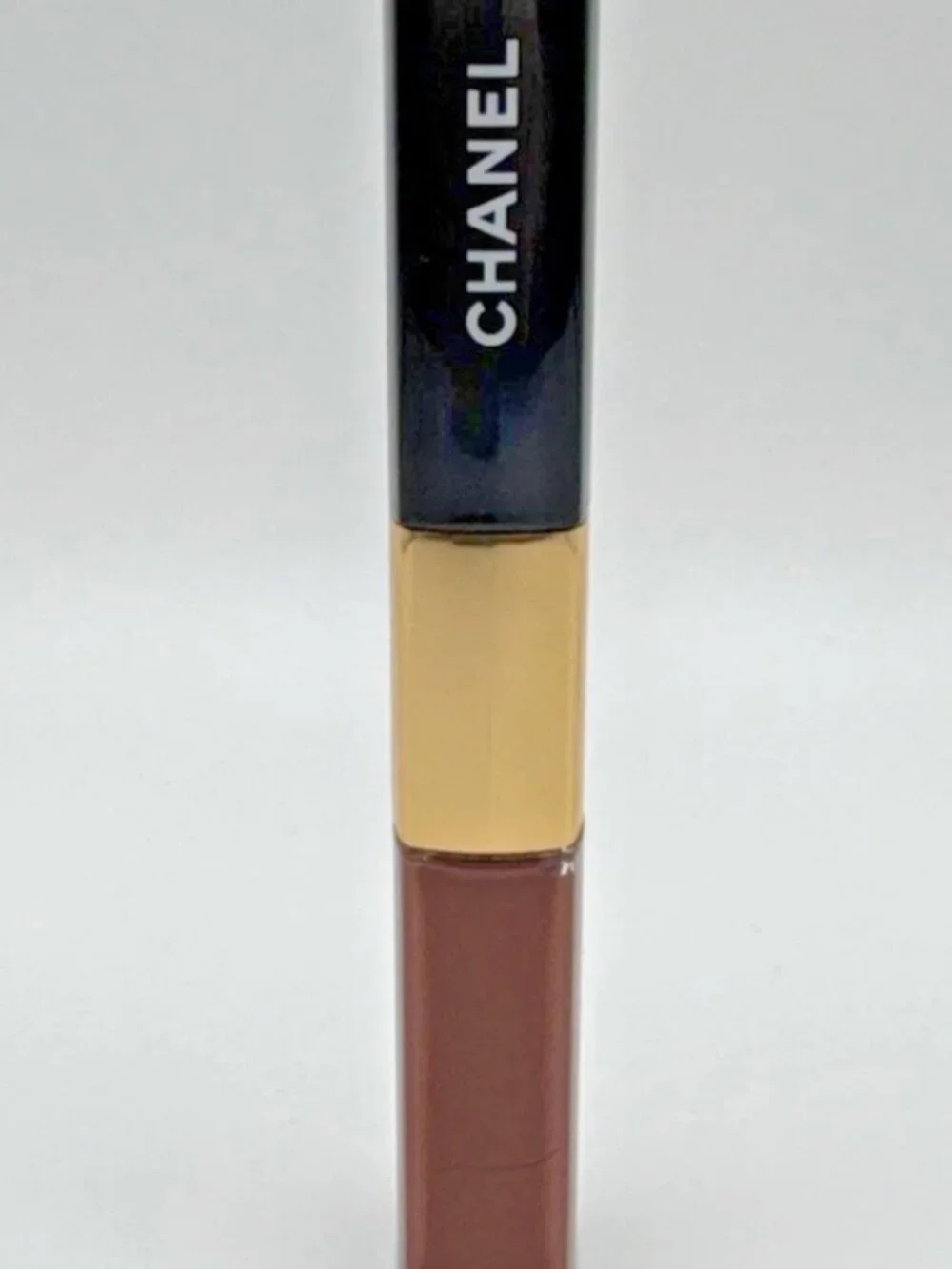 Chanel LE ROUGE DUO ULTRA TENUE Ultrawear Liquid Lip Color ~ 182 LIGHT BROWN